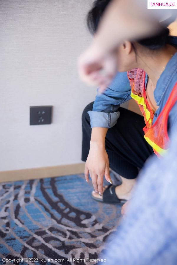   [XiuRen]高清写真图 2023.10.13 No.7509 幼幼 清纯美腿第12张图片